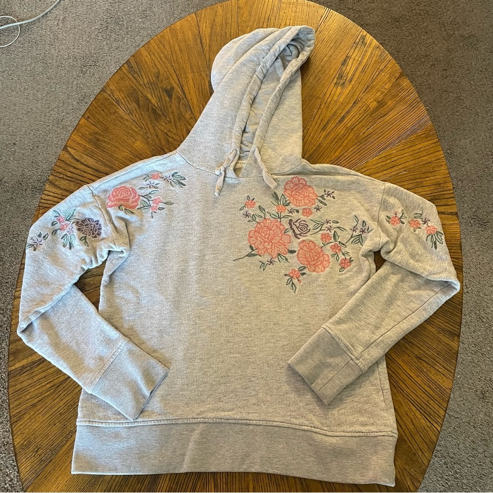 Aeropostale Y2K Gray Hoodie with Pink Floral Embroidery